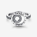 Anello Cerchi con Logo e Pavé