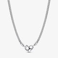 Collana Maglia Geometrica con Chiusura a Cuore