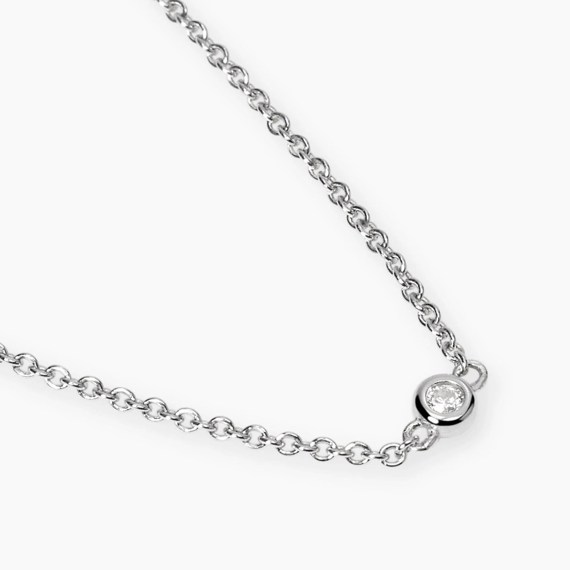 Collana Punto Luce Tondo in Diamante Lab-Grown 0,03ct – Mabina Gioielli