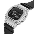 Orologio Casio G-Shock GM-5600U-1ER – Metal Face Series in Acciaio e Resina - OROLOGIO